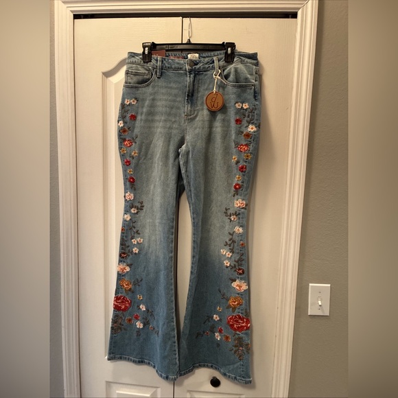 DRIFTWOOD Denim - Driftwood ladies flora flare jeans size 14